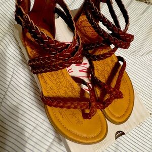 Braided Leather Sandals - Brown